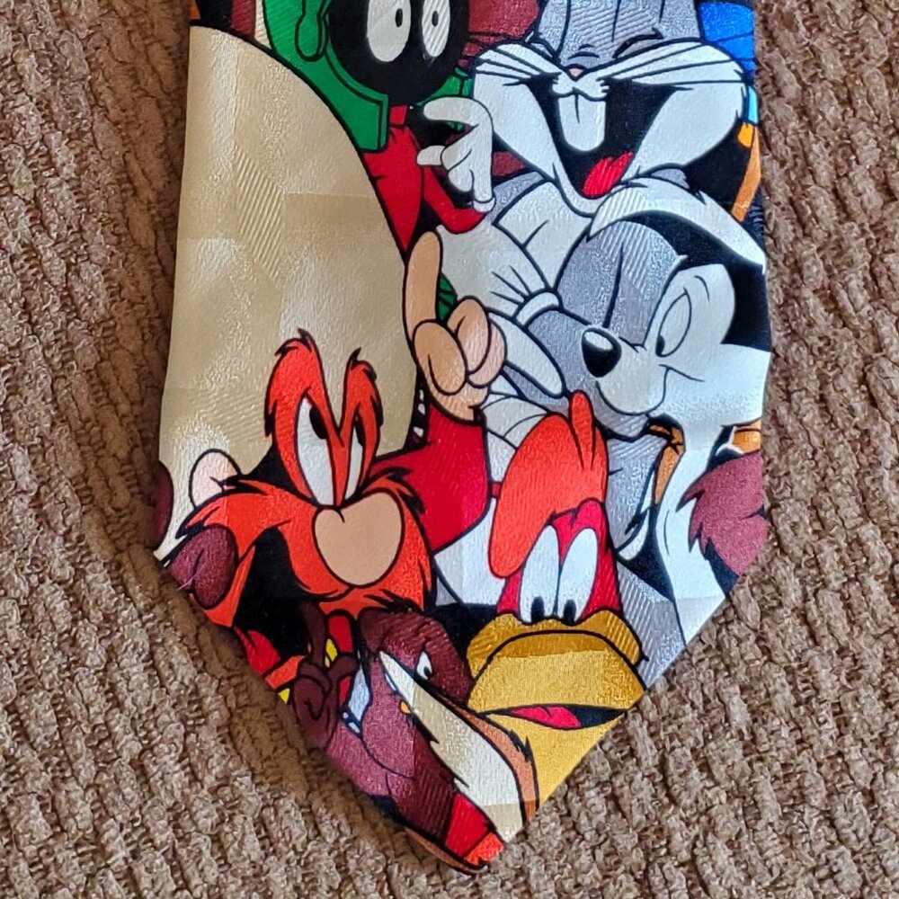 Vintage-1996 LOONEY TUNES MANIA Men's Silk Tie (Multi Color, Cartoon Characters)